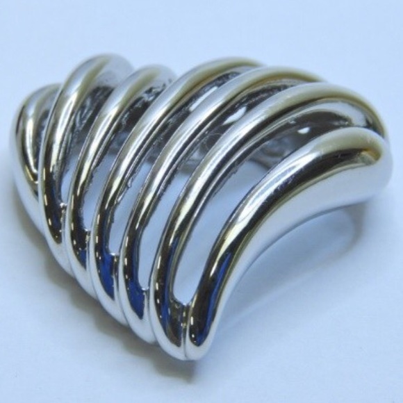 Huge Solid 12K Open Heart Pendant - Picture 4 of 6